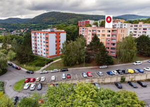 panelový dům s bytem v pronájmu v Ústí nad Labem